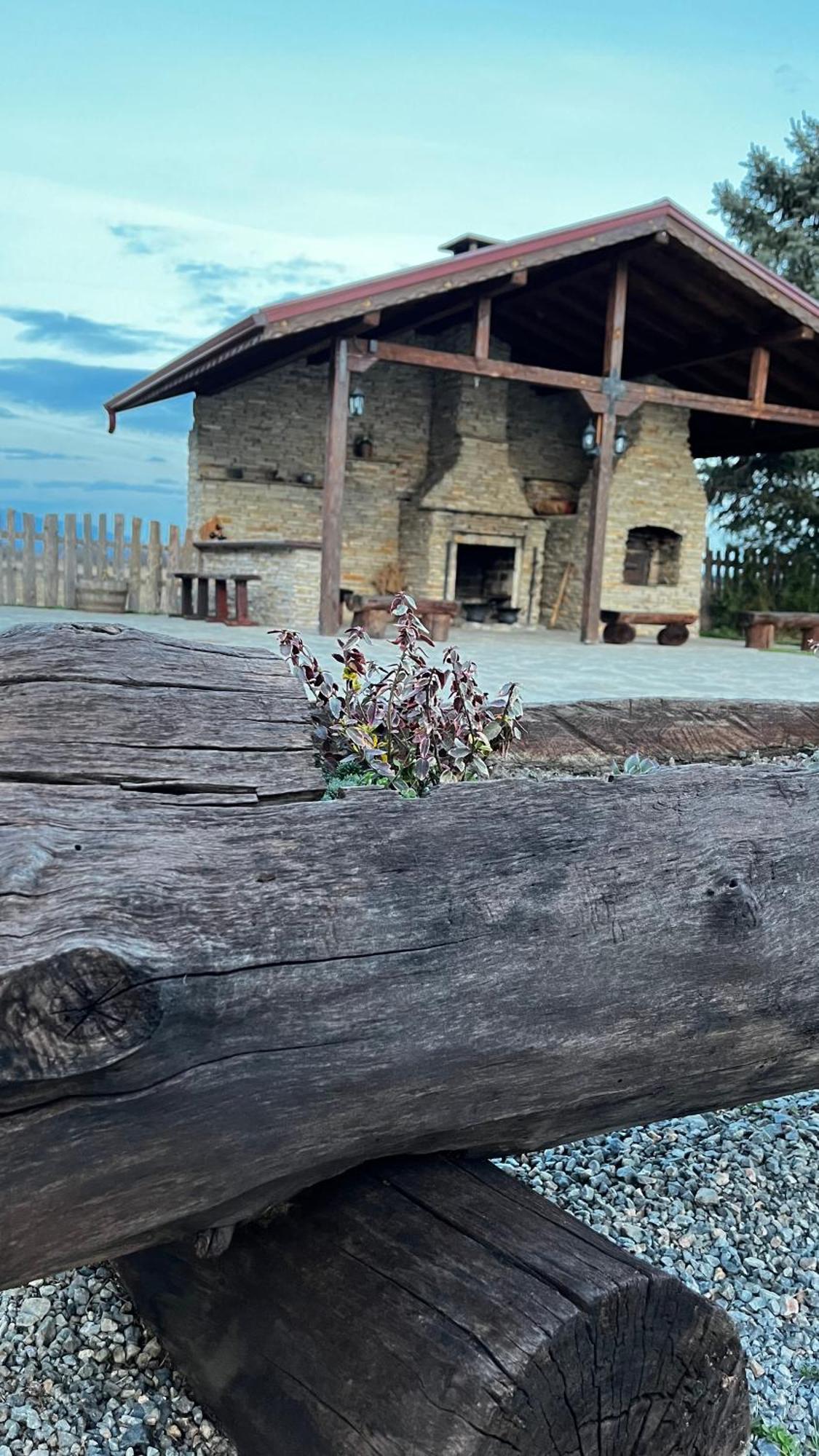 Kesta Za Gosti Melnitsata Hotel Elhovo  Exterior foto